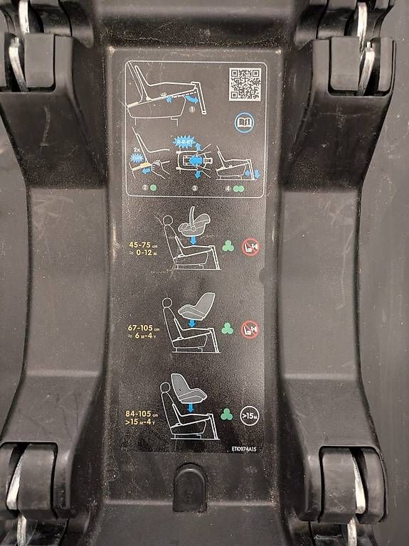 Seggiolini per auto: Isofix 2-way Station – Usato da Muttenz venduto da Tuiii 2