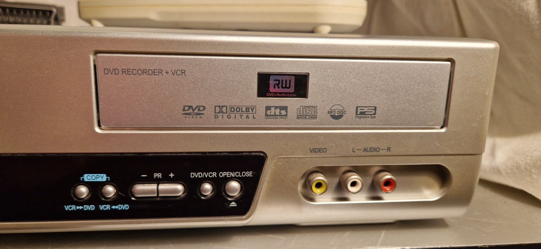 Tutti i VHS: VHS-/DVD Kombigerät mit Zubehör! – Usato da Zürich venduto da Lina049 3