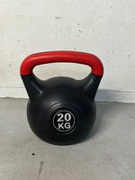 Kettlebell 20 kg schwarz rot Kunststoff gebraucht