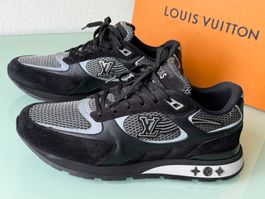 LOUIS VUITTON Runaway Lv Logo Schwarz Leder Sneakers 44.5