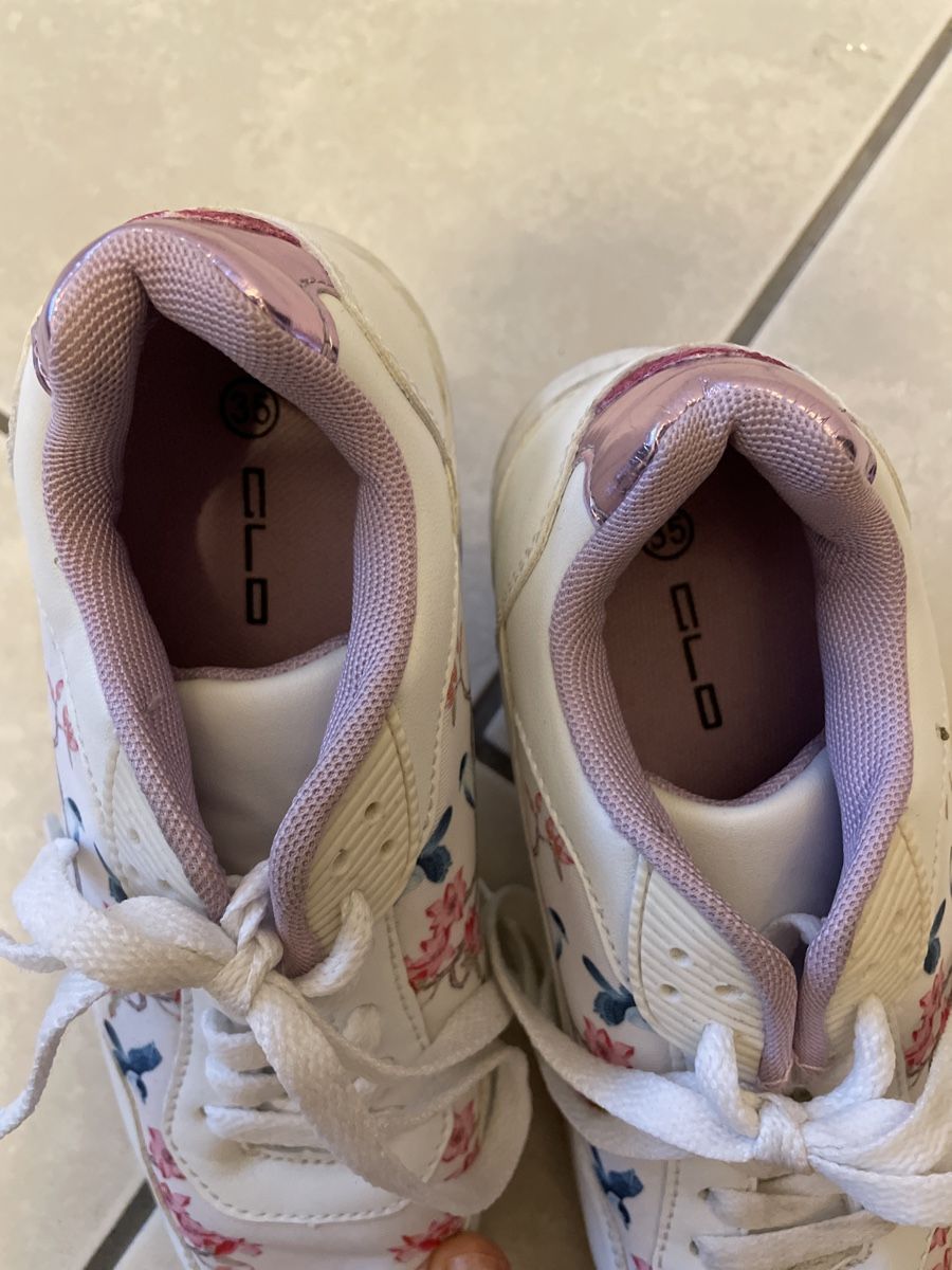Schuhe für Mädchen: Turnschuhe/Sneaker 35 - wie NEU – Neu (gemäss Beschreibung) aus Zürich von K.St. 2