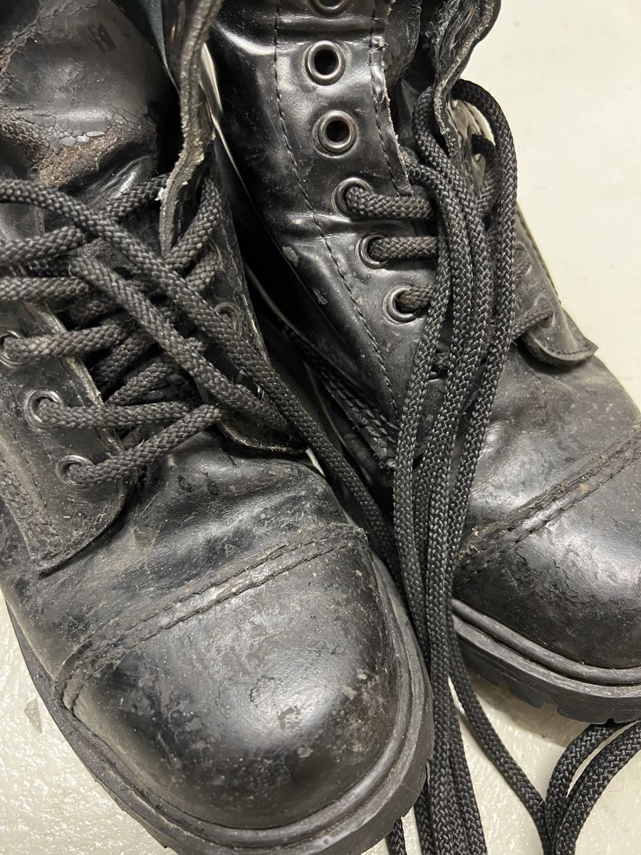 Scarpe da donna: Schnürstiefel schwarz Leder – Usato da Ittigen venduto da car_9r2m 1