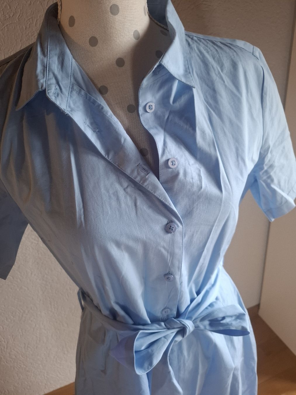 Anouk Robes: Hemdkleid ICHI hellblau mit Bindegürtel guter Zustand – D'occasion à Urtenen-Schönbühl par wirbelwind010 1