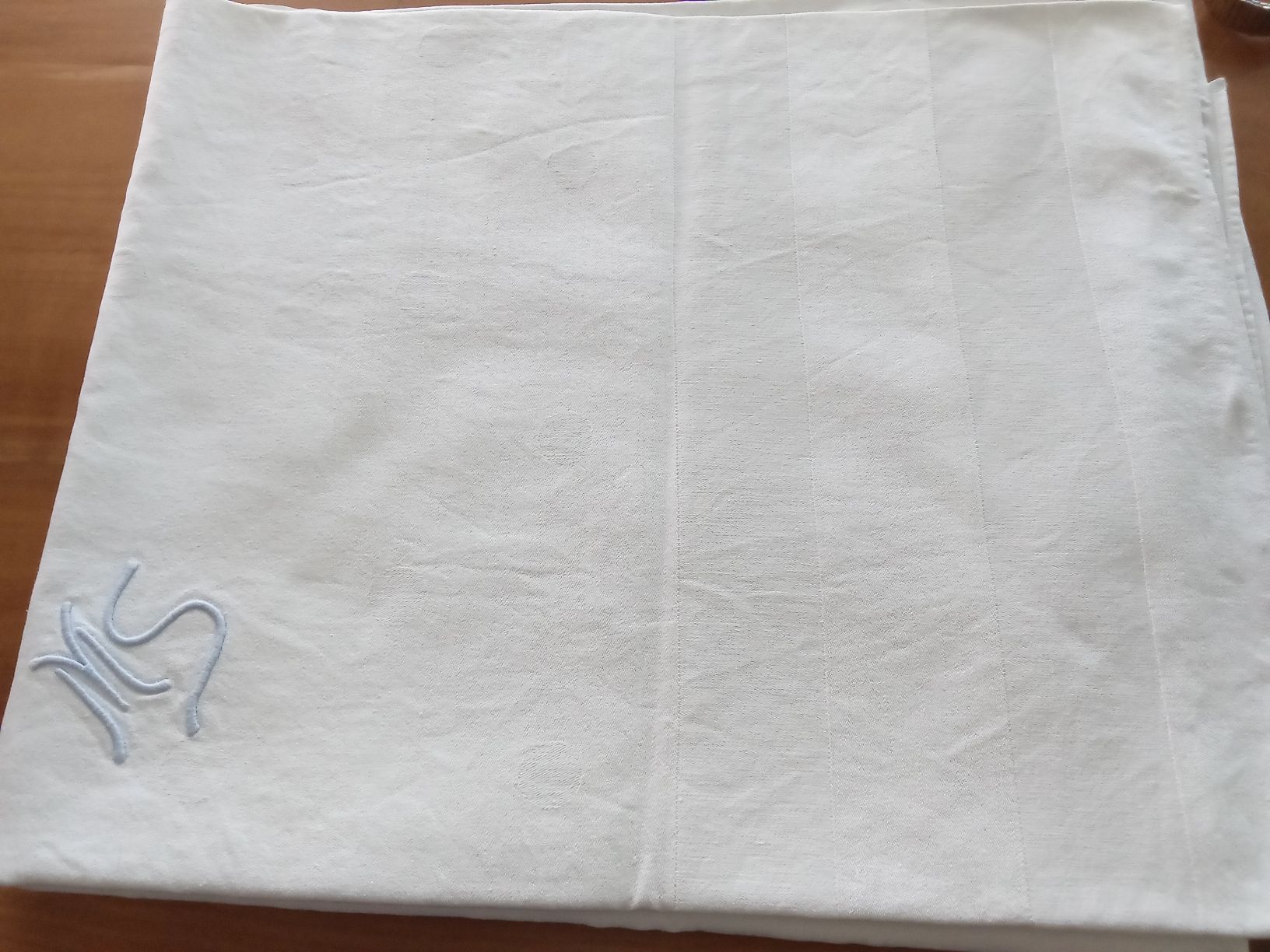 Autre linge de table: LEINEN DAMAST TISCHDECKE – D'occasion à Muri BE par Alk