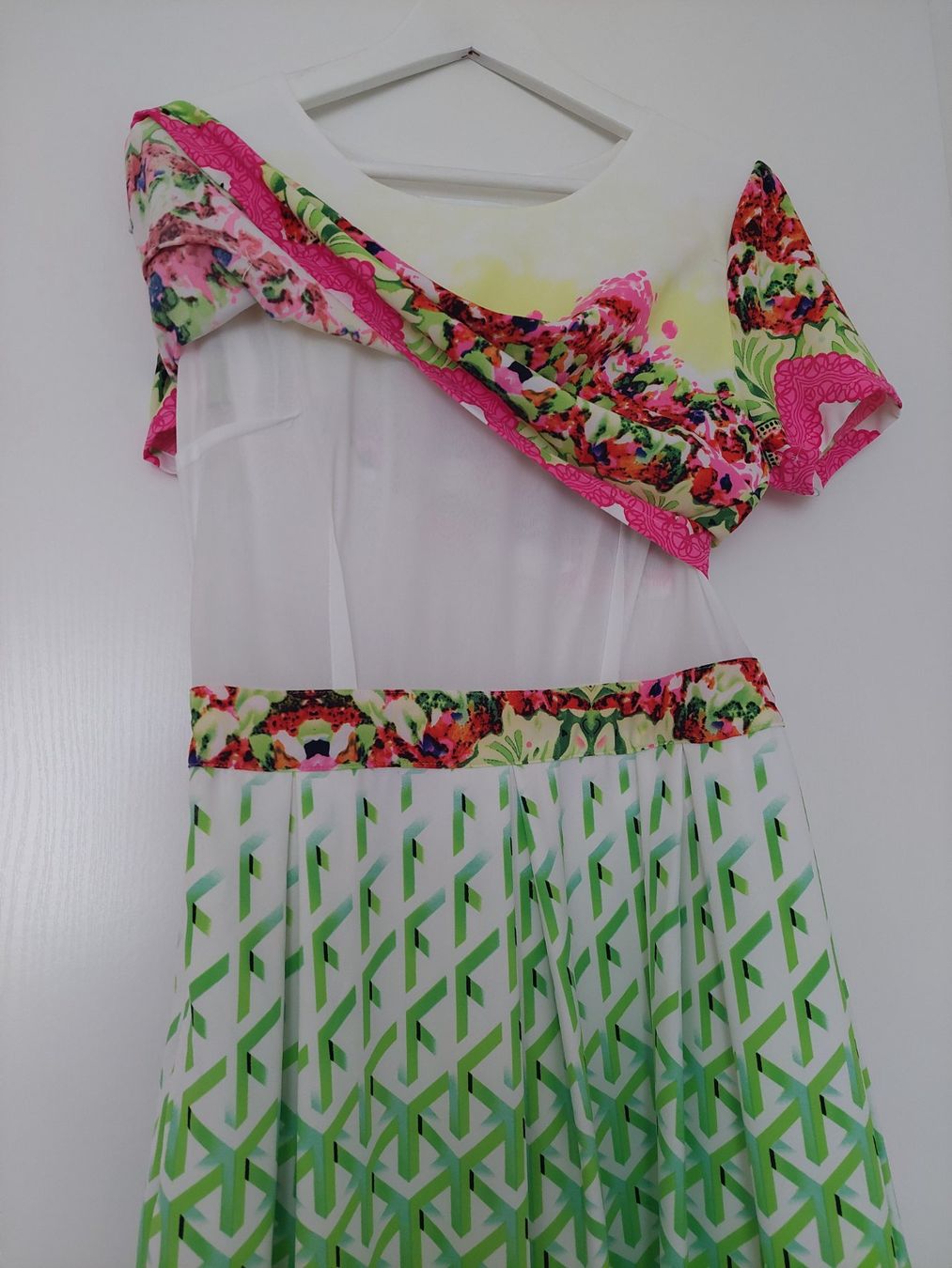 Vestiti: Kleid hochwertig, farbenfroh, elegant Gr. L – Usato da Beckenried venduto da Anmu1 2