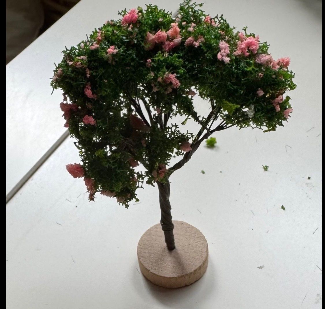 Case e mobili per bambole: Baum Kunststoff  Puppenhaus – Usato da Grabs venduto da Puppestuebli