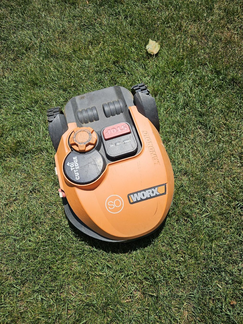Worx Rasenmäher: tondeuse Robot 450 m2 – Gebraucht aus Delémont von jmhdt