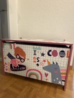 Spielzeugkiste mit Motiven