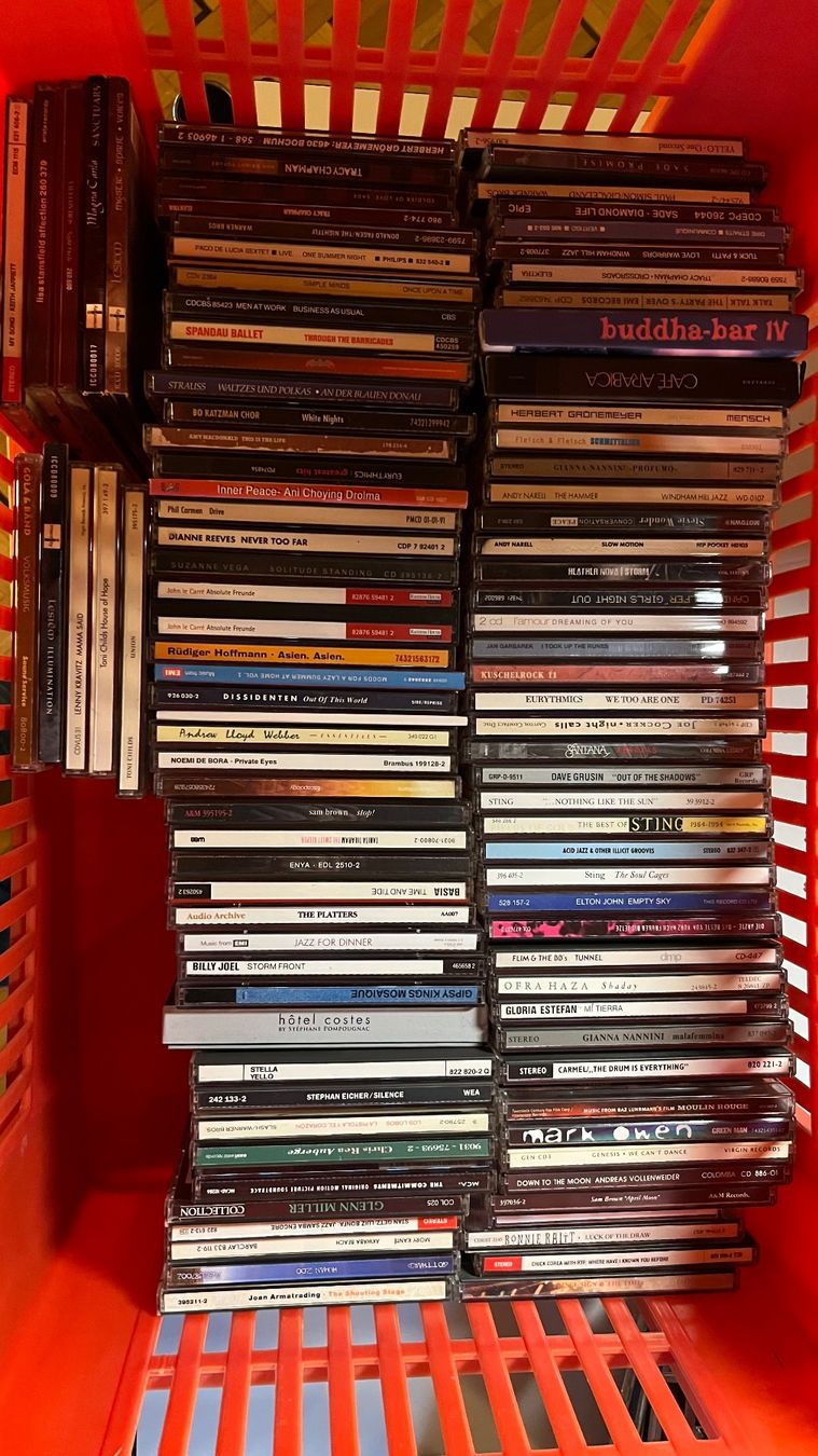 CD: 200 Musik CD's – Usato da Mitlödi venduto da pebe24 1