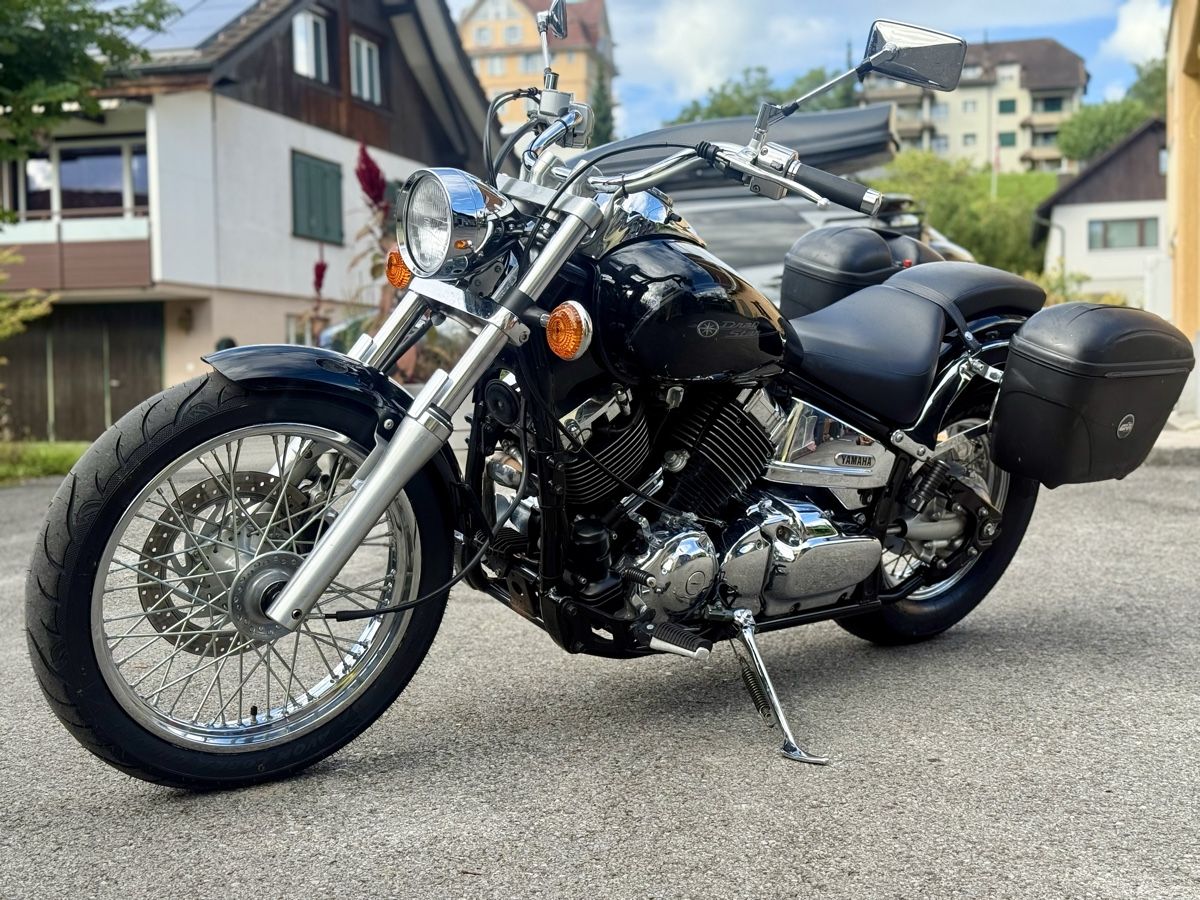 Yamaha Chopper: Yamaha XVS 650 A Dragstar, ab MFK+Service – Usato da Kaltbrunn venduto da ingovaarburg 1