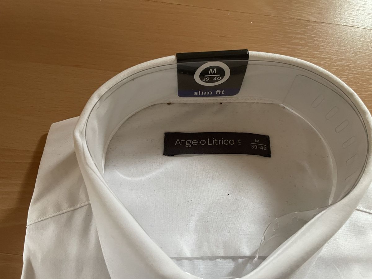 Camicie: Chemise blanche et noir taille 39-40 – Nuovo e nell'imballaggio originale da Courcelon venduto da odi_9mjv 1