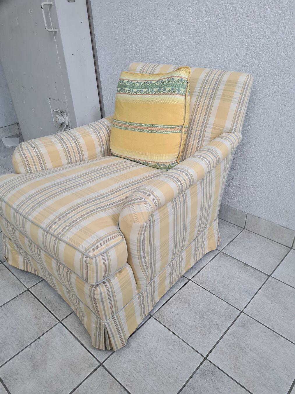 Poltrone: Fauteuil – Usato da Monthey venduto da 187-zeroo 6