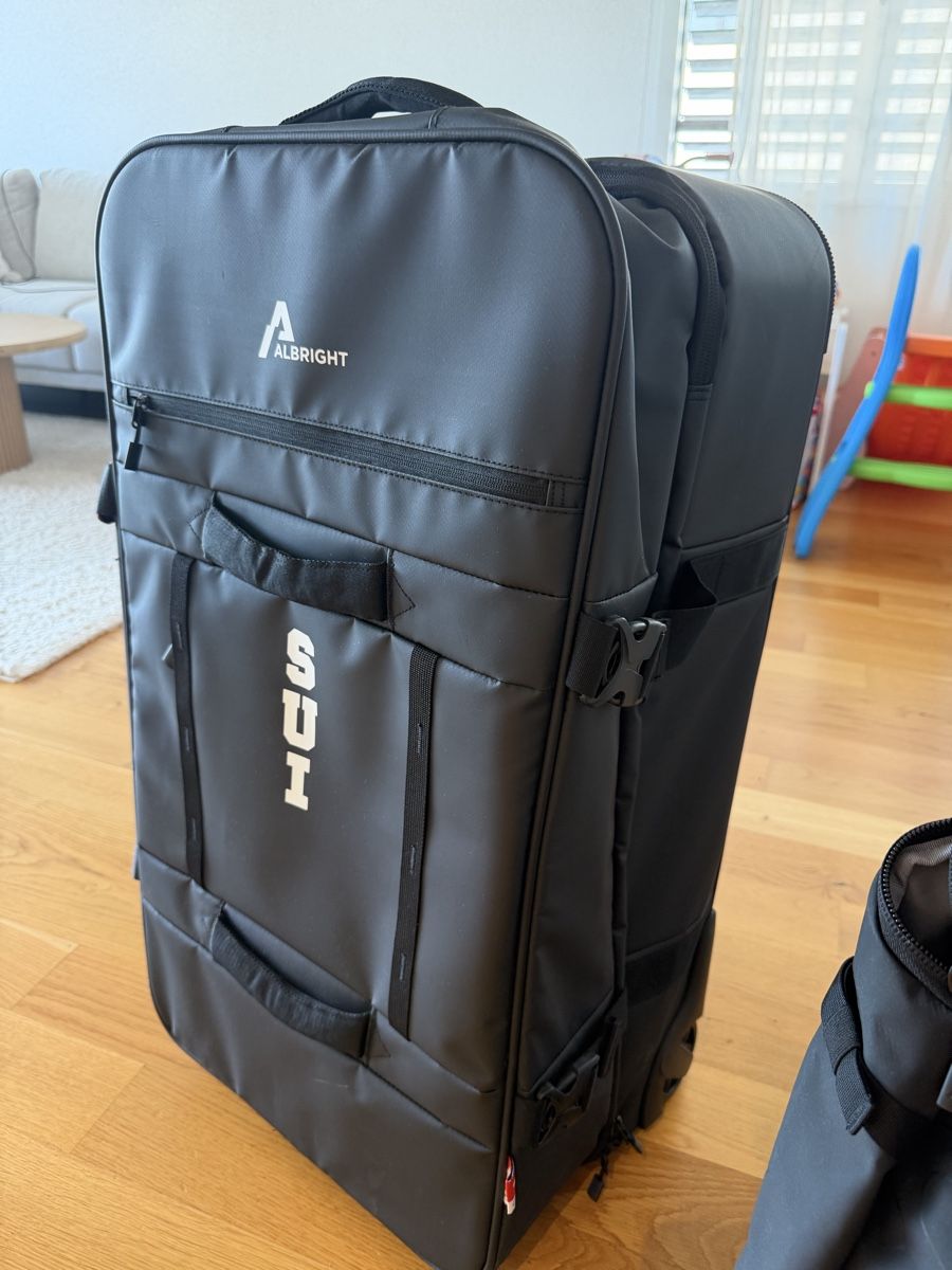 Reisekoffer: Albright SUI rolling suitcase black NEW!! – Neu und originalverpackt aus Suhr von tja_g2fp
