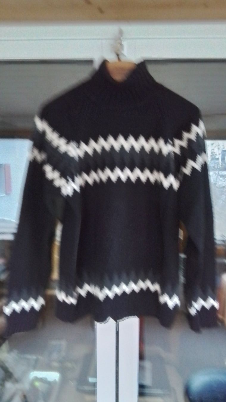 Maglioni & Felpe: Herren Rollkragenpullover Gr.S/M schwer Winter – Usato da Oberurnen venduto da DVDL
