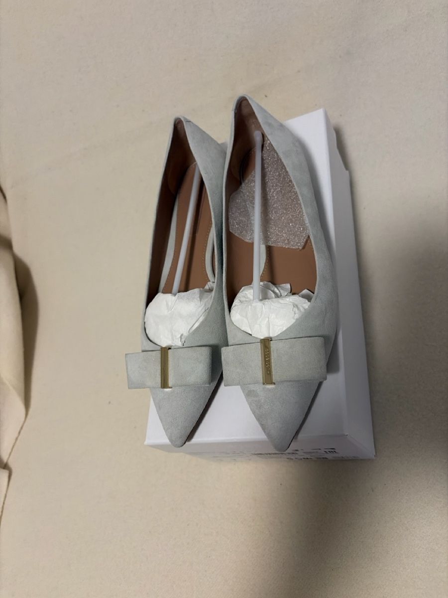 Hugo Boss Scarpe da donna: Ballerinas BOSS Grösse 37 hellgrau Wildleder mit Schleife – Nuovo (secondo la descrizione) da Basel venduto da vitaminka 2