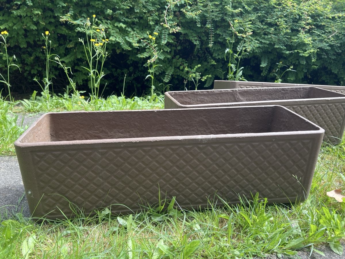 Vasi per fiori: 3 Ton Blumenkästen, braun – Usato da Bäch SZ venduto da Schnu