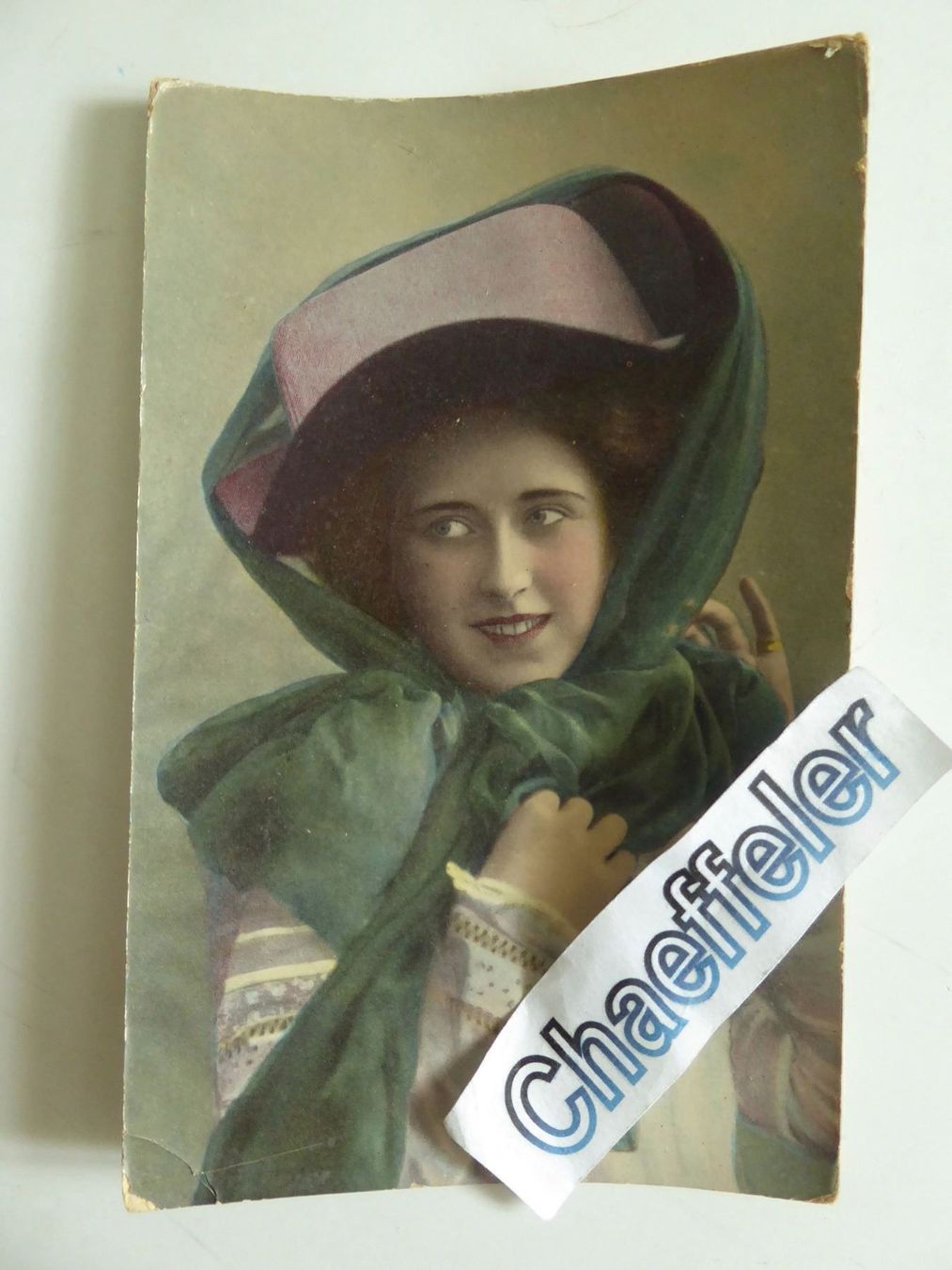 Cartoline postali: 1916  Frau mit Hut – Usato da Zürich venduto da Chaeffeler