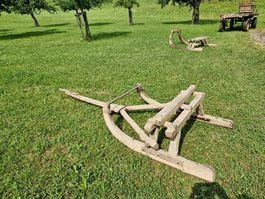 Antiker Holzerschlitten, Deko für Garten
