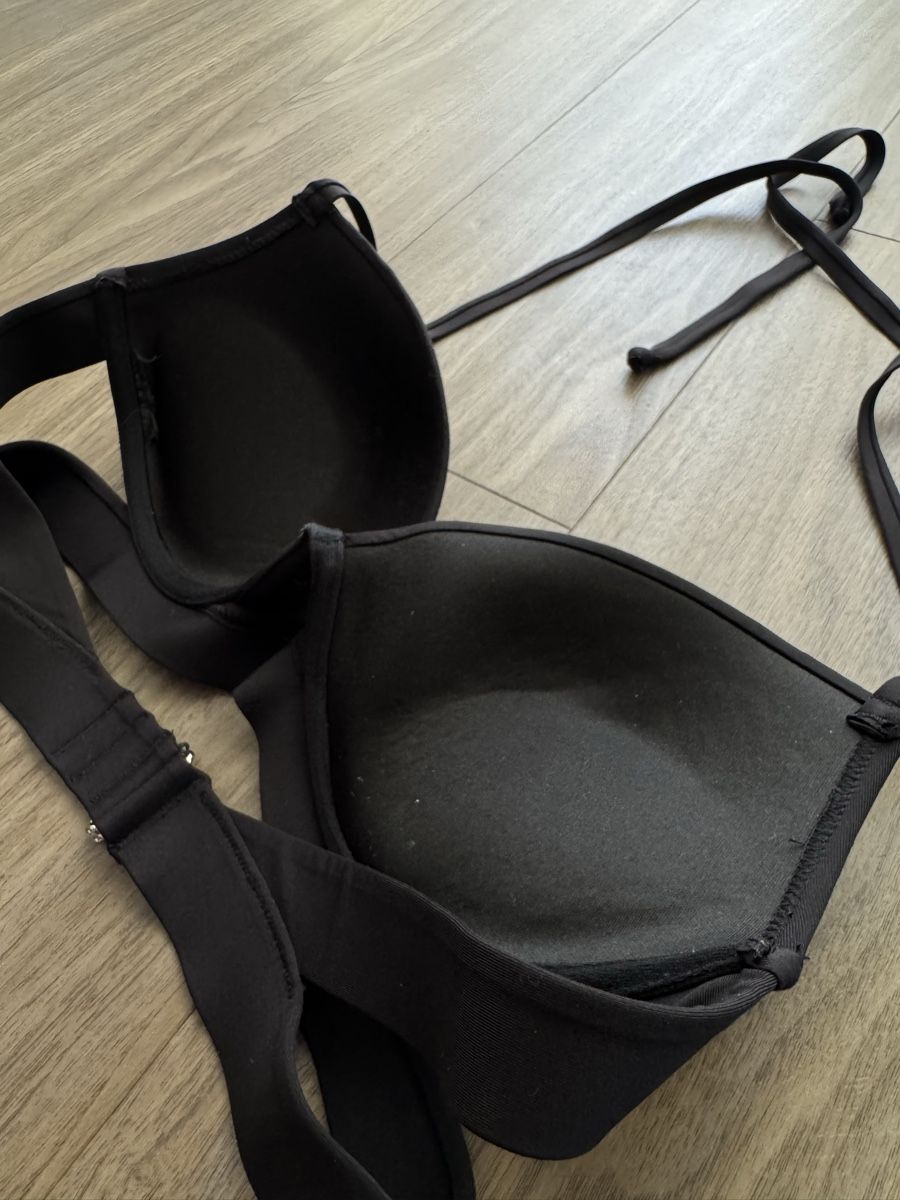 H&M Costumi da bagno & Bikini: BLACK BIKINI TOP🖤 – Usato da Dietikon venduto da athiinax 2
