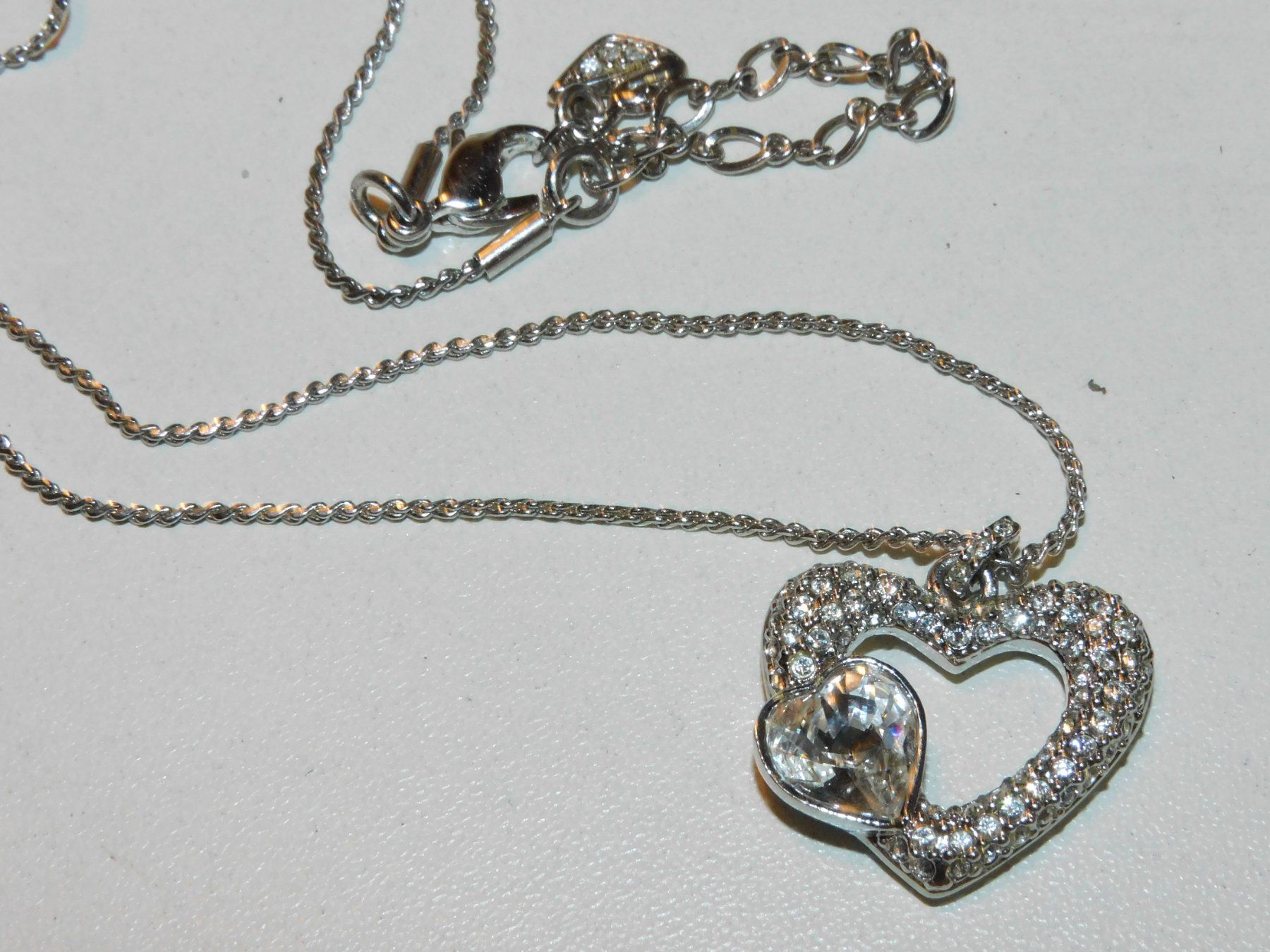 Catenine: Halskette Modeschmuck - Herzanhänger ca 2 x 2 cm – Usato da Sursee venduto da 76 2