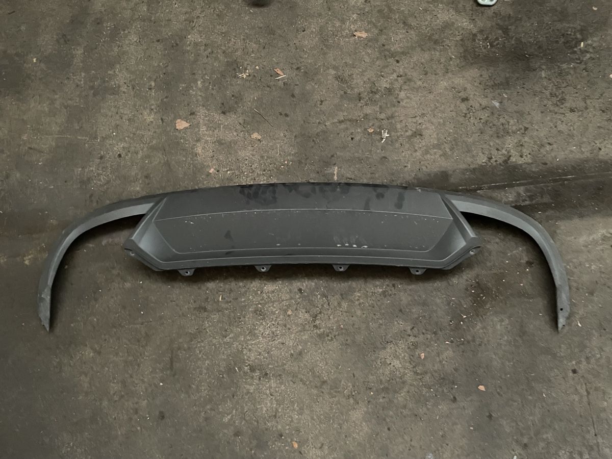 Skoda Tutti pezzi di ricambio auto: Original Skoda Octavia RS Diffusor hinten – Usato da Bellmund venduto da daneli07