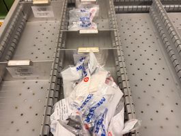 Posten mit Inhalt aus 10 Schubladen (Lot 336) 8108 Dällikon