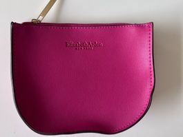 Elizabeth Arden Necessaire