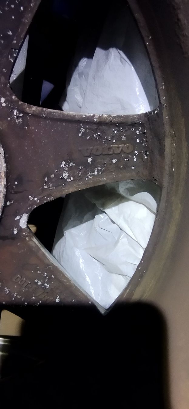 Volvo Cerchioni: Volvo-Alufelgen defekt – Usato da Niederscherli venduto da ruefato 3