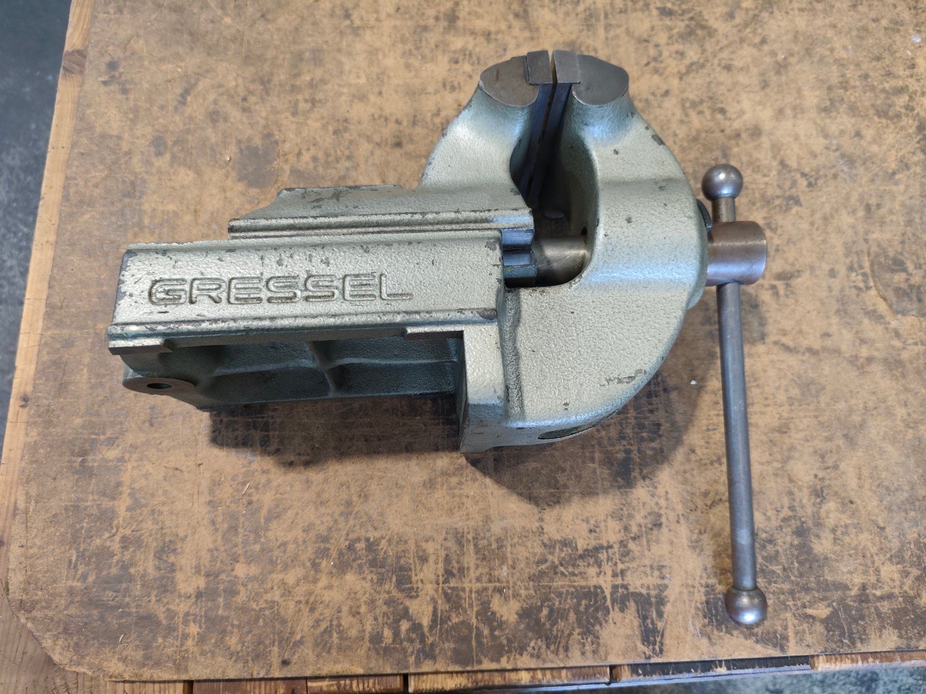 Gressel Tous les outils: Schraubstock GRESSEL – D'occasion à Arbon par millpoint