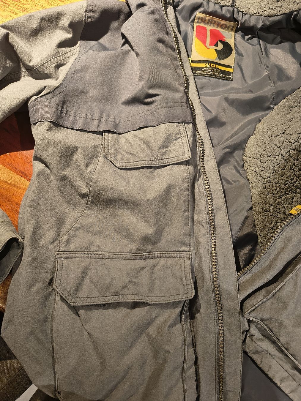 Burton Vestes: burton ski/snowboard jacke – D'occasion à Tegna par van_9cdw 2