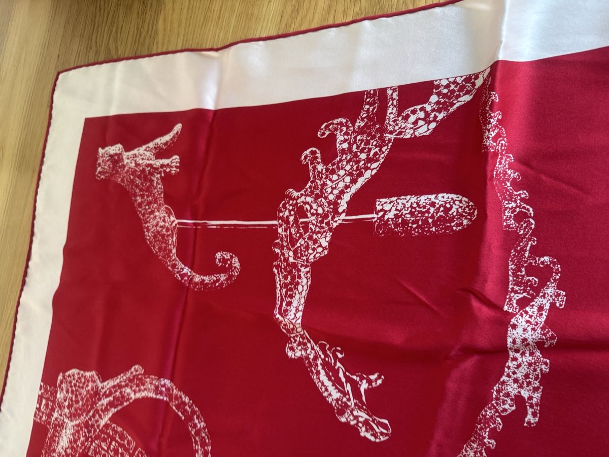 Cartier Foulard & Sciarpe: Foulard Cartier – Usato da Zürich venduto da LuxuryJewellery
