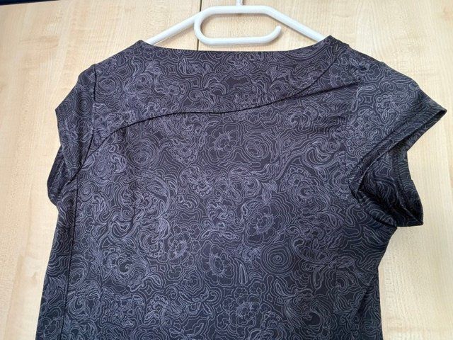 Columbia T-Shirts: Columbia Tshirt leicht glänzend  XS / 36 – Gebraucht aus Jona von Cleo125 1