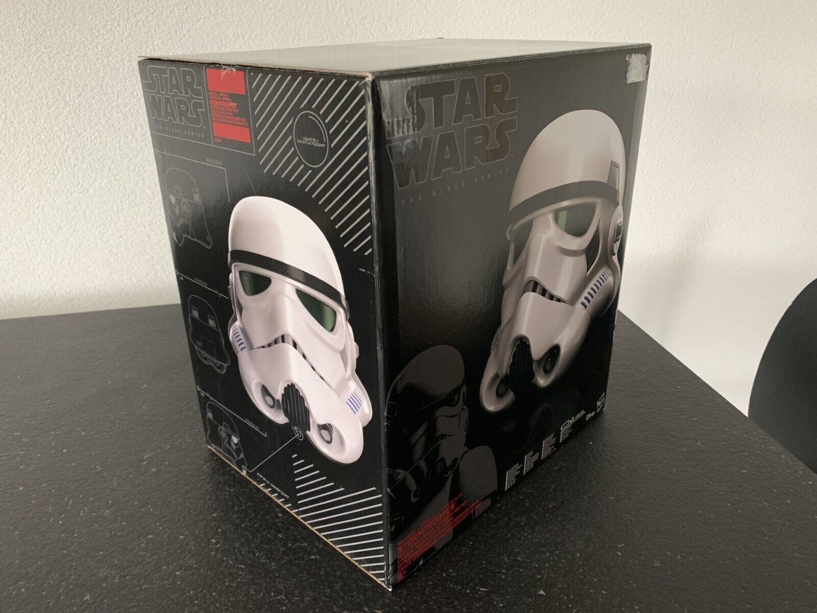 Hasbro Giocattoli: Star Wars Black Series 2016 Stormtrooper Electronic Helmet – Nuovo (secondo la descrizione) da Gimel venduto da marchaux2006