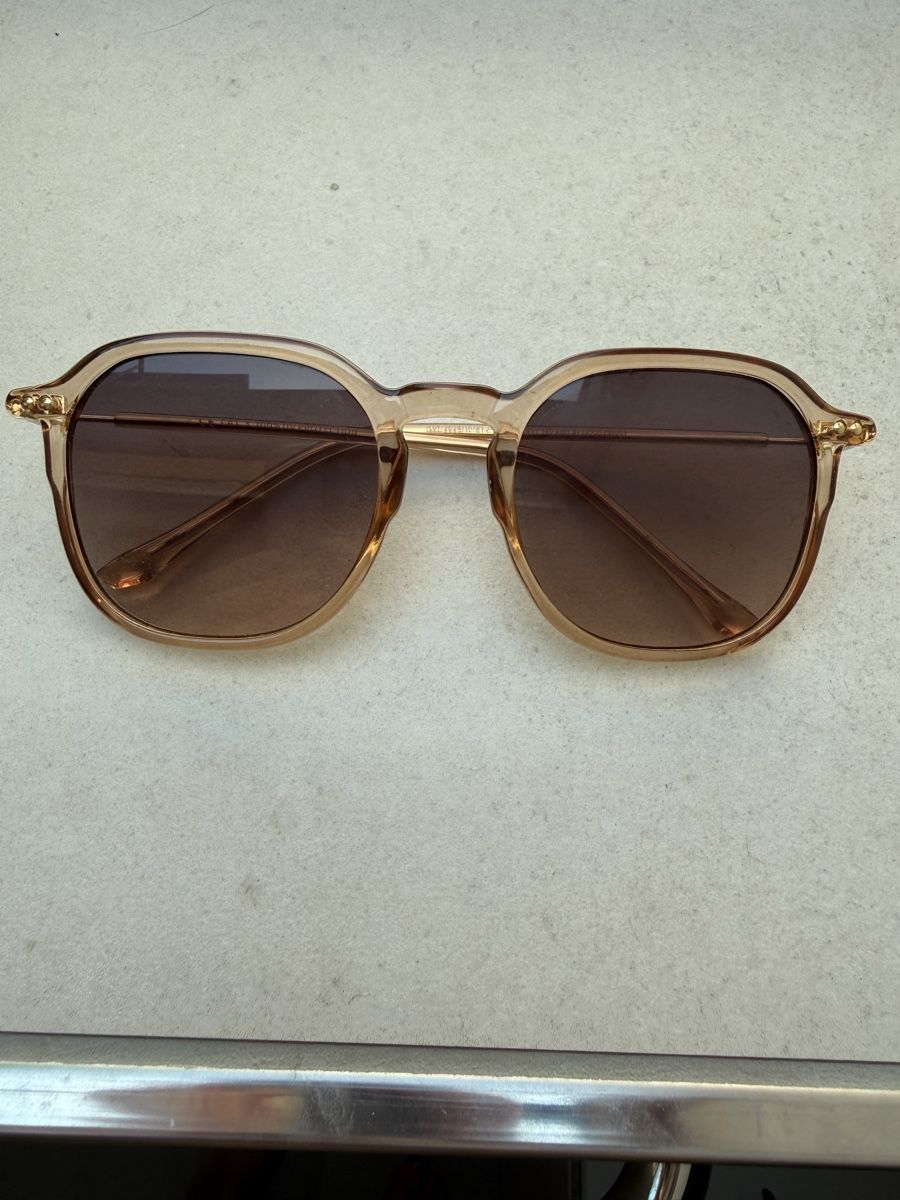 Lunettes & Verres: Sonnenbrille  – Neuf (Voir description) à Hüttwilen par sar_8gj7