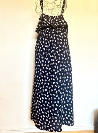 Langes Sommerkleid mit Schleifenmuster Grösse M neu