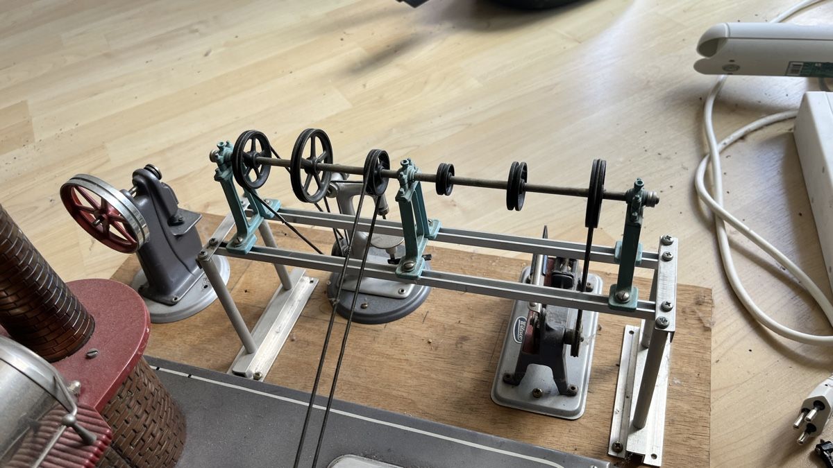 Wilesco Kit di modellismo & Modellini statici: Wilesco Dampfmaschine mit Zubehör – Difettoso da Bibern SO venduto da Alpmann13 4