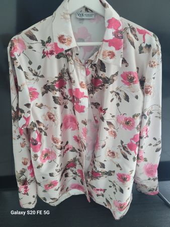 VOOL Style Bluse mit Blumenmuster, Gr. L, neuwertig!