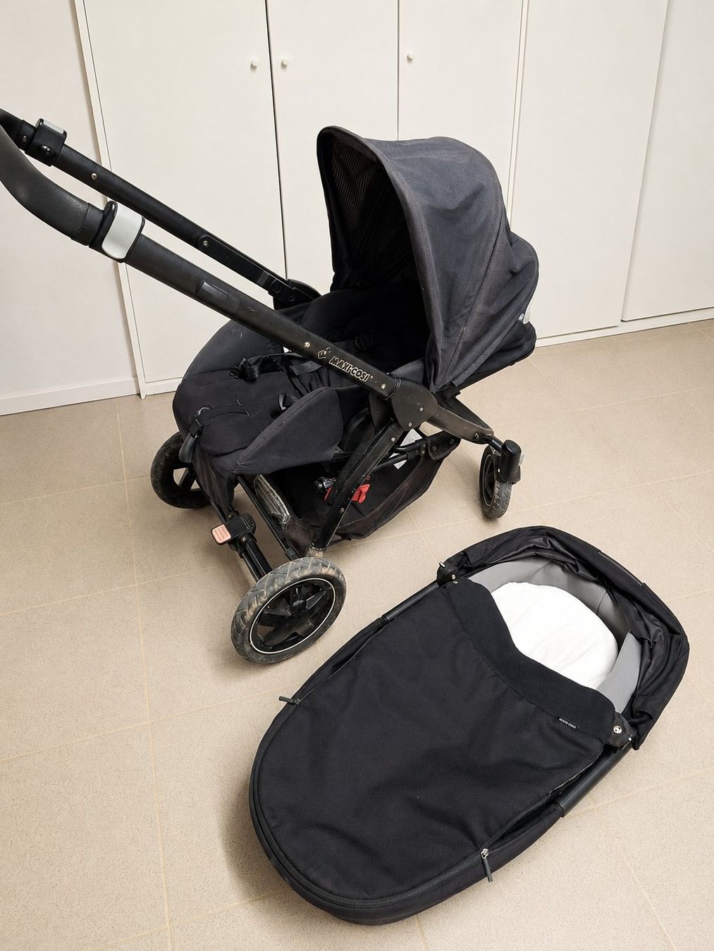 Maxi-Cosi Poussette: Kinderwagen mit Babywanne – D'occasion à Epsach par wowo88