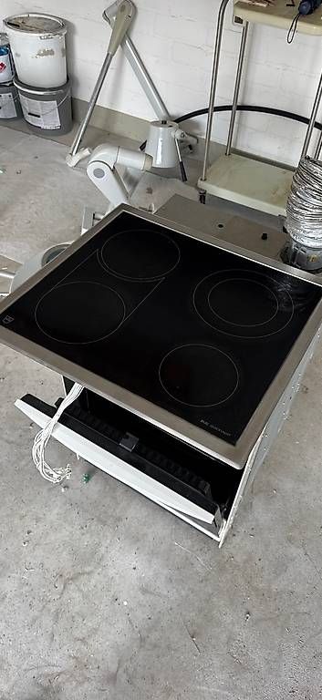 Cucine: Herdplatte – Usato da Gümligen venduto da mic_y8m7