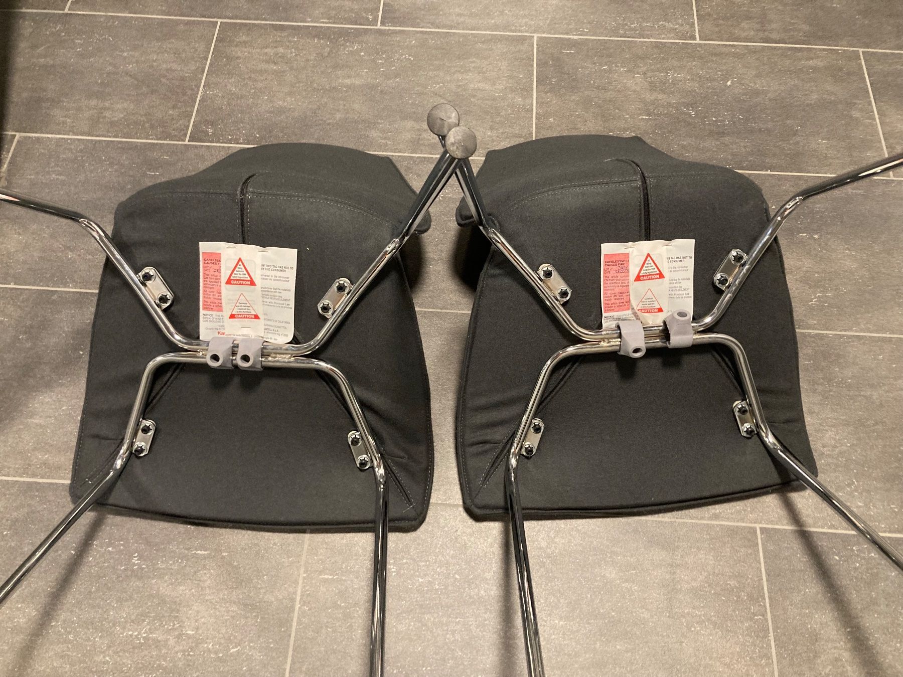 Stühle: 4 x Design Stühle Stoff dunkelgrau, Chrombeine – Gebraucht aus Luzern von Aura13 4