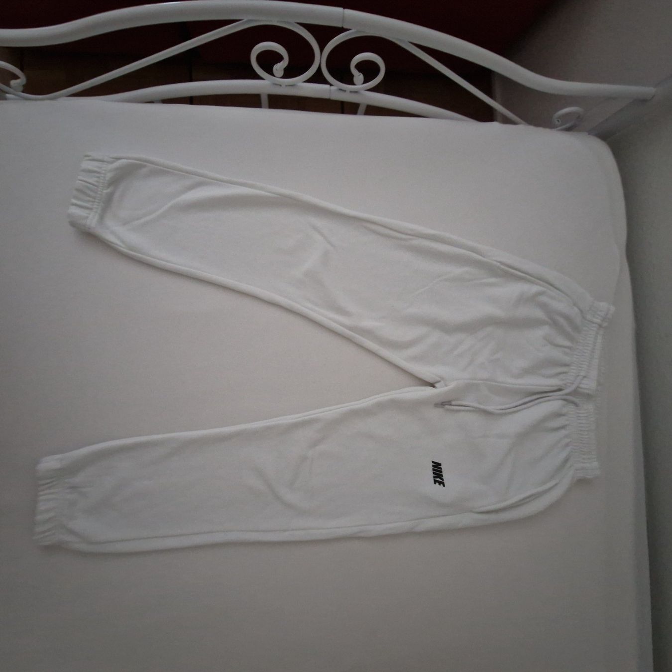 Pantaloni: Deux pantalons 100% coton, taille S – Usato da Genève venduto da elv_2hpt