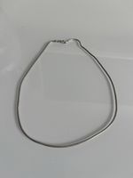 Silver Snake Chain Necklace - Sleek & Stylish Accessory