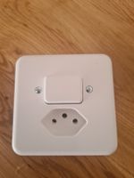 Kombination Steckdose und Schalter weiss neu