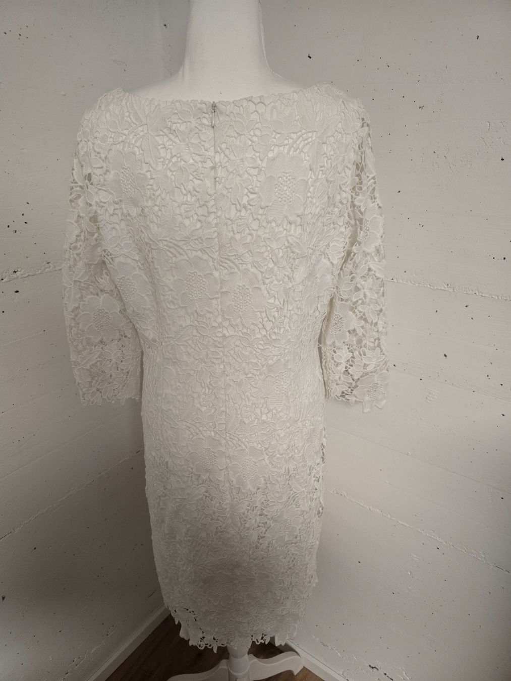 Comma Vestiti: Spitzenkleid von Comma – Nuovo (secondo la descrizione) da Arch venduto da Alessia 1