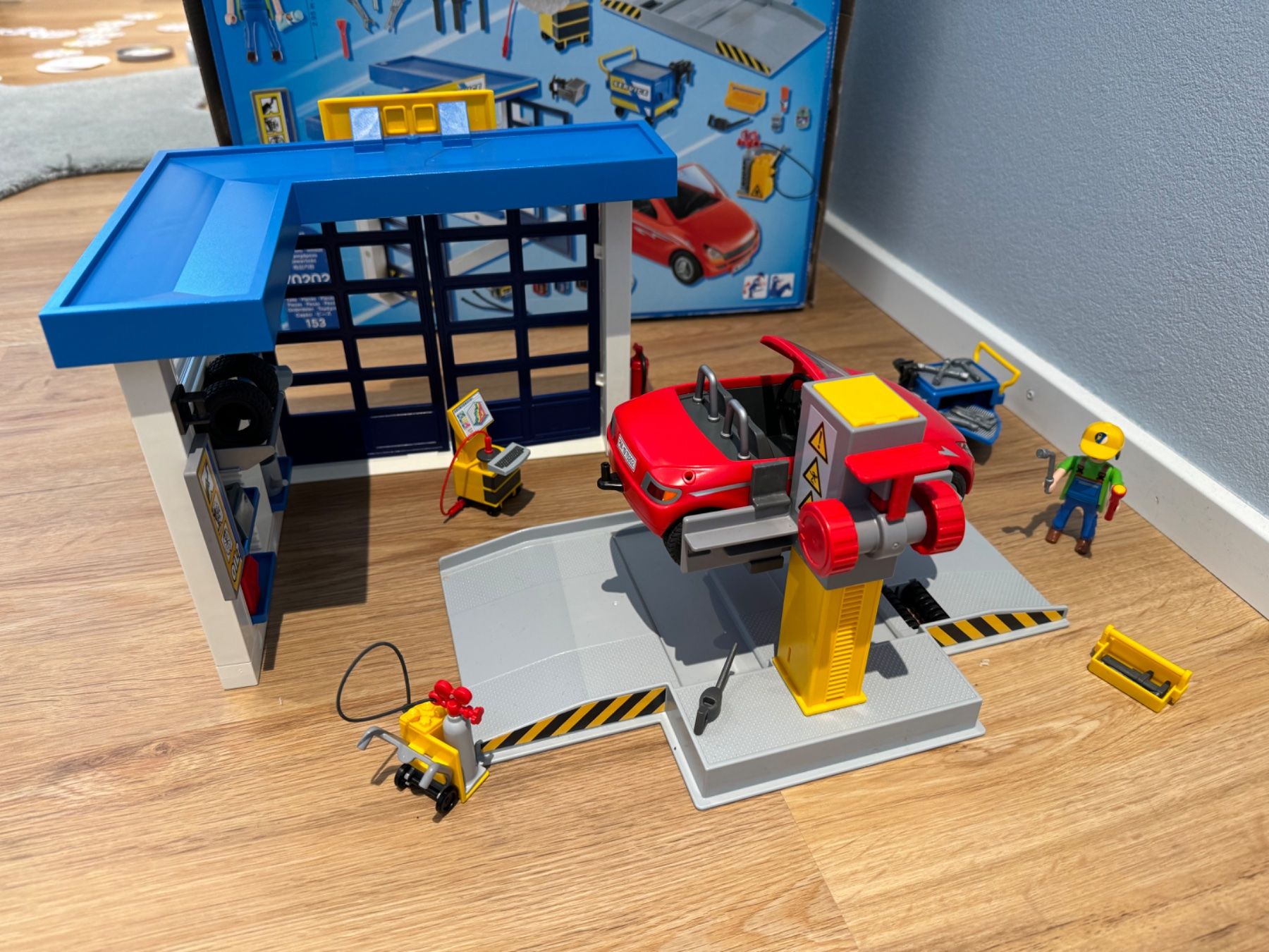 Playmobil Spielzeuge: Playmobil Garage – Gebraucht aus La Chaux-de-Fonds von  2