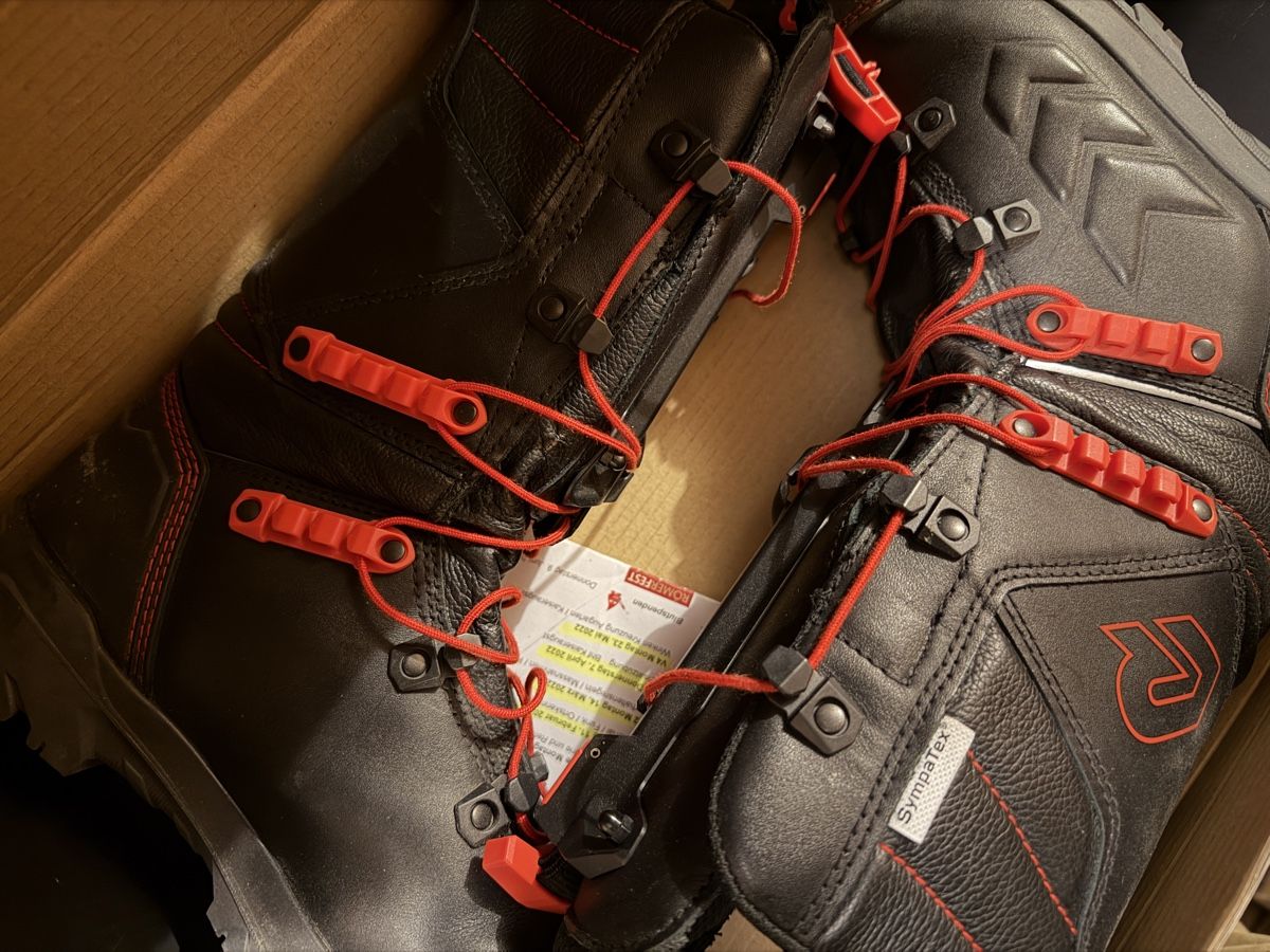 Scarpe da uomo: Feuerwehr BOROS B4 – Nuovo e nell'imballaggio originale da Basel venduto da Frenchie-Bulldog