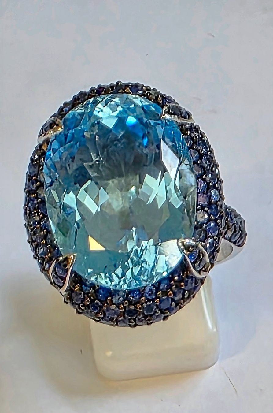 Anelli: Blau Topas Safir Ring Unisex – Nuovo (secondo la descrizione) da Zürich venduto da adriben