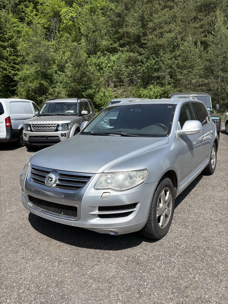 VW Automobili: Vw Touareg 3 l Diesel – Usato da Menzingen venduto da Edelmuni7