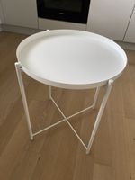 Beistelltisch aus weissem Metall