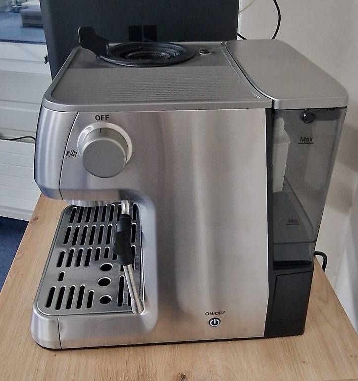Solis Macchine per caffè & Macchine per espresso: Espresso Maschine - Solis Grind & Infuse Perfetta silber – Usato da Fischbach-Göslikon venduto da SeS. 1